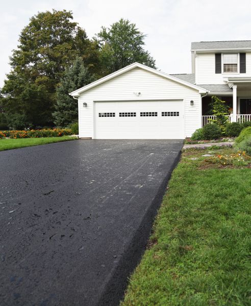 Cost of Blacktop Driveway Paving in Cave Creek